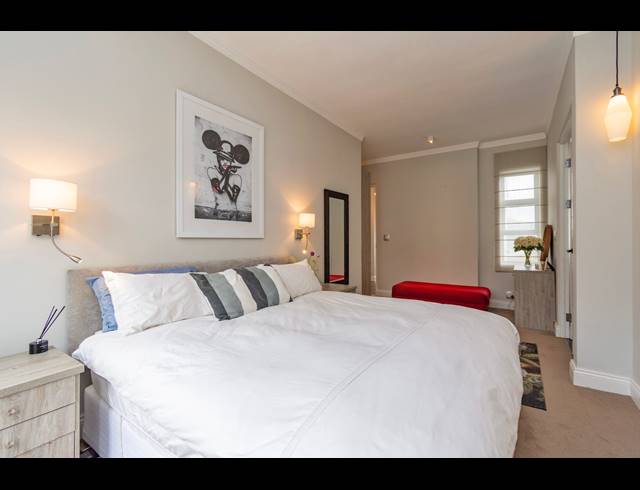 2 BEDROOM APARTMENT FOR SALE IN VREDEHOEK